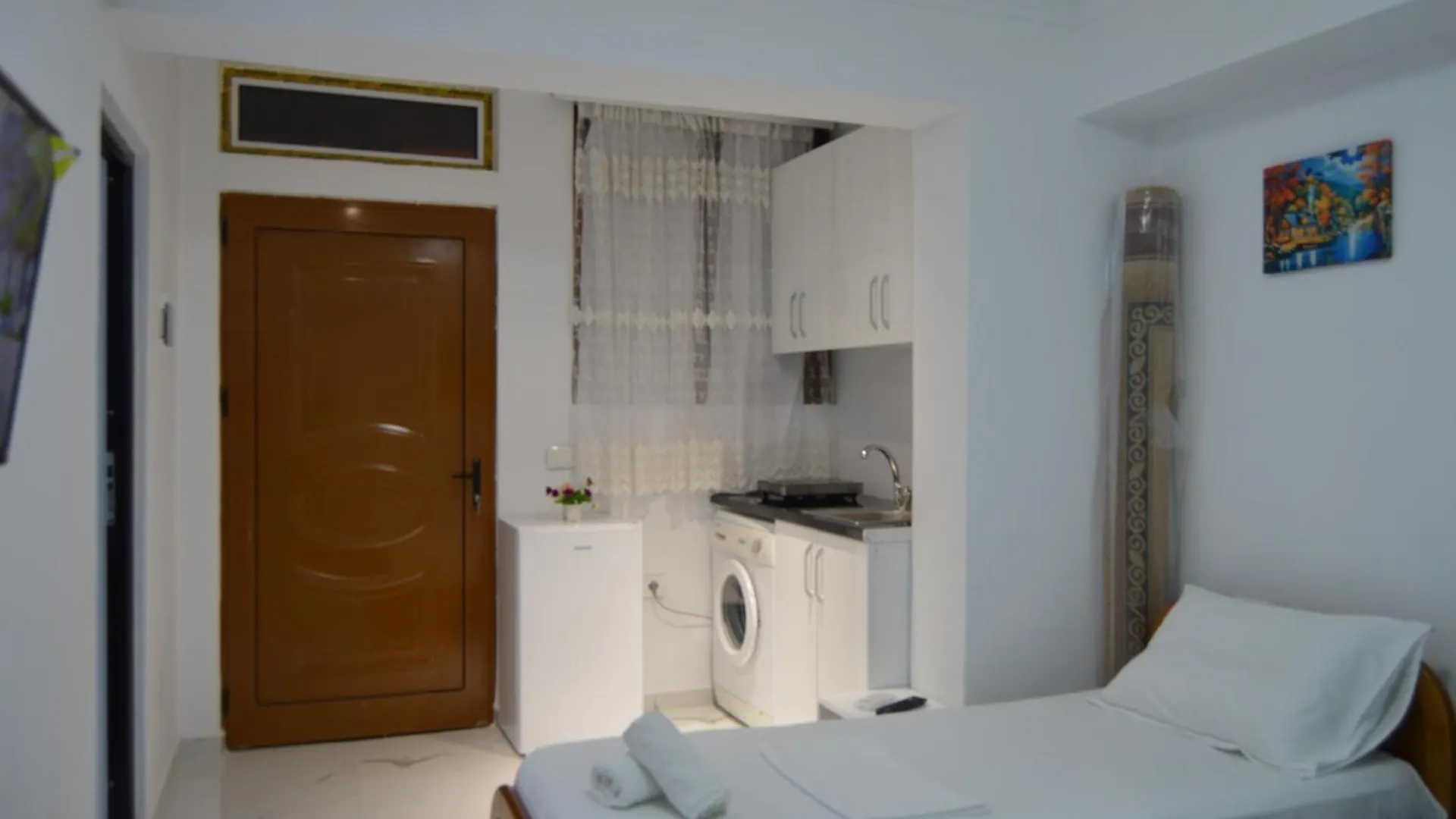 Keli Rooms Sarande 0*,