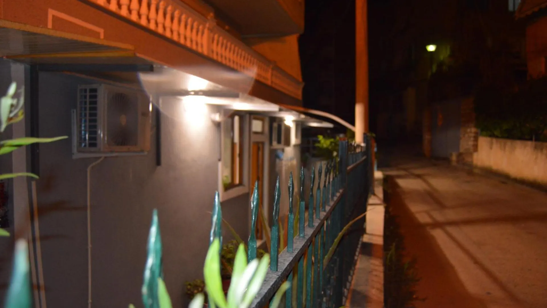 Keli Rooms Saranda 0*,  Arnavutluk