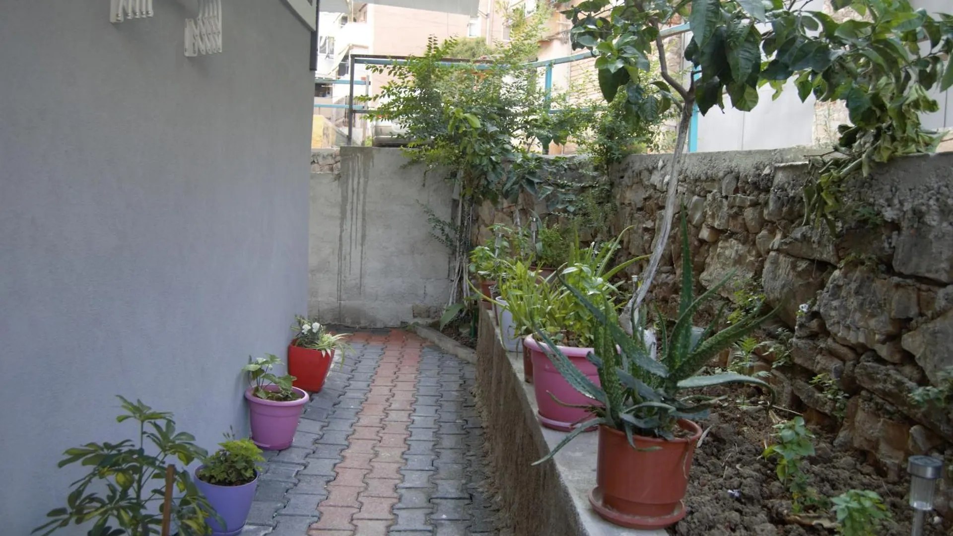 Keli Rooms Sarande 0*,