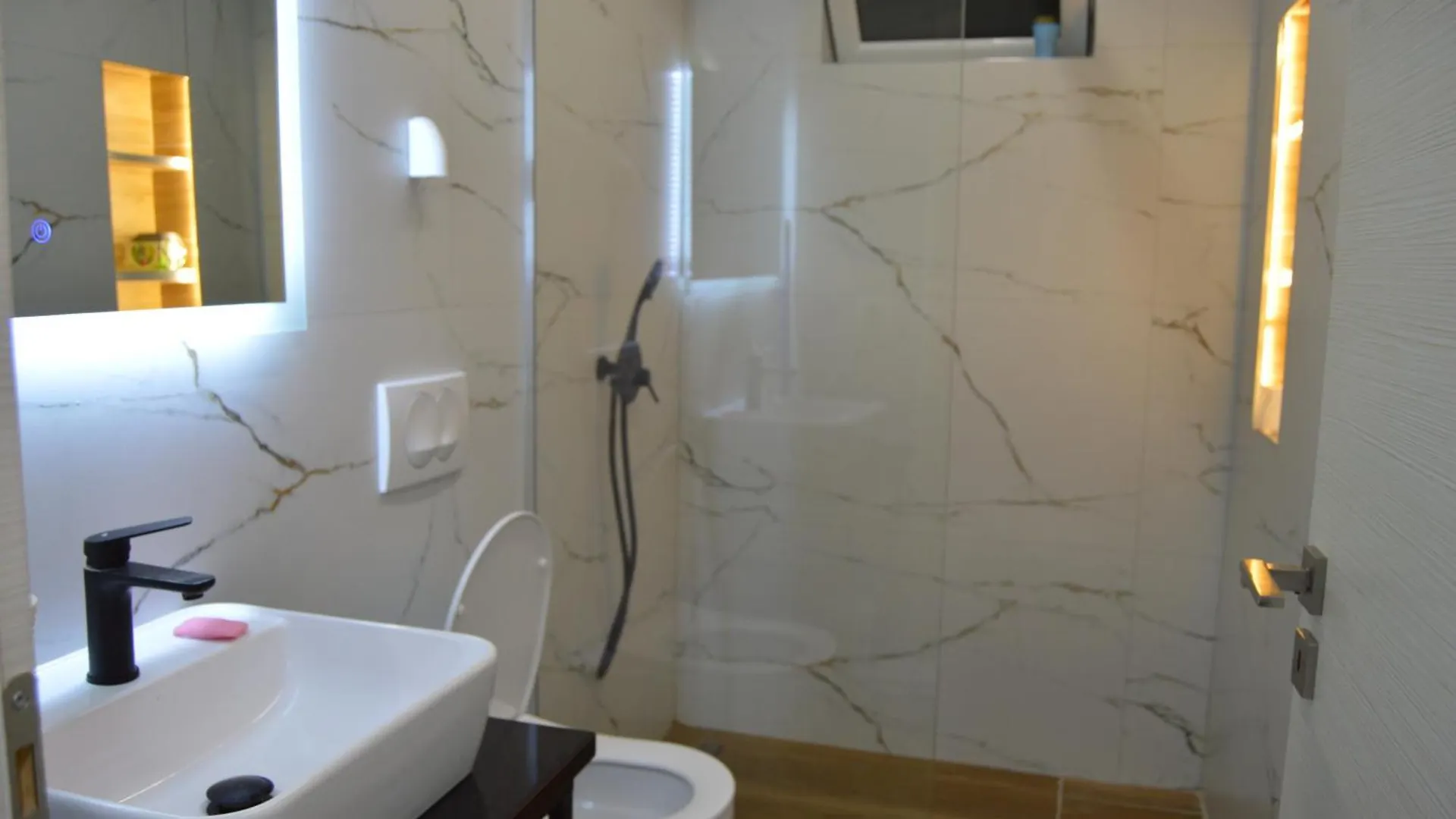 Apartment Keli Rooms Sarande