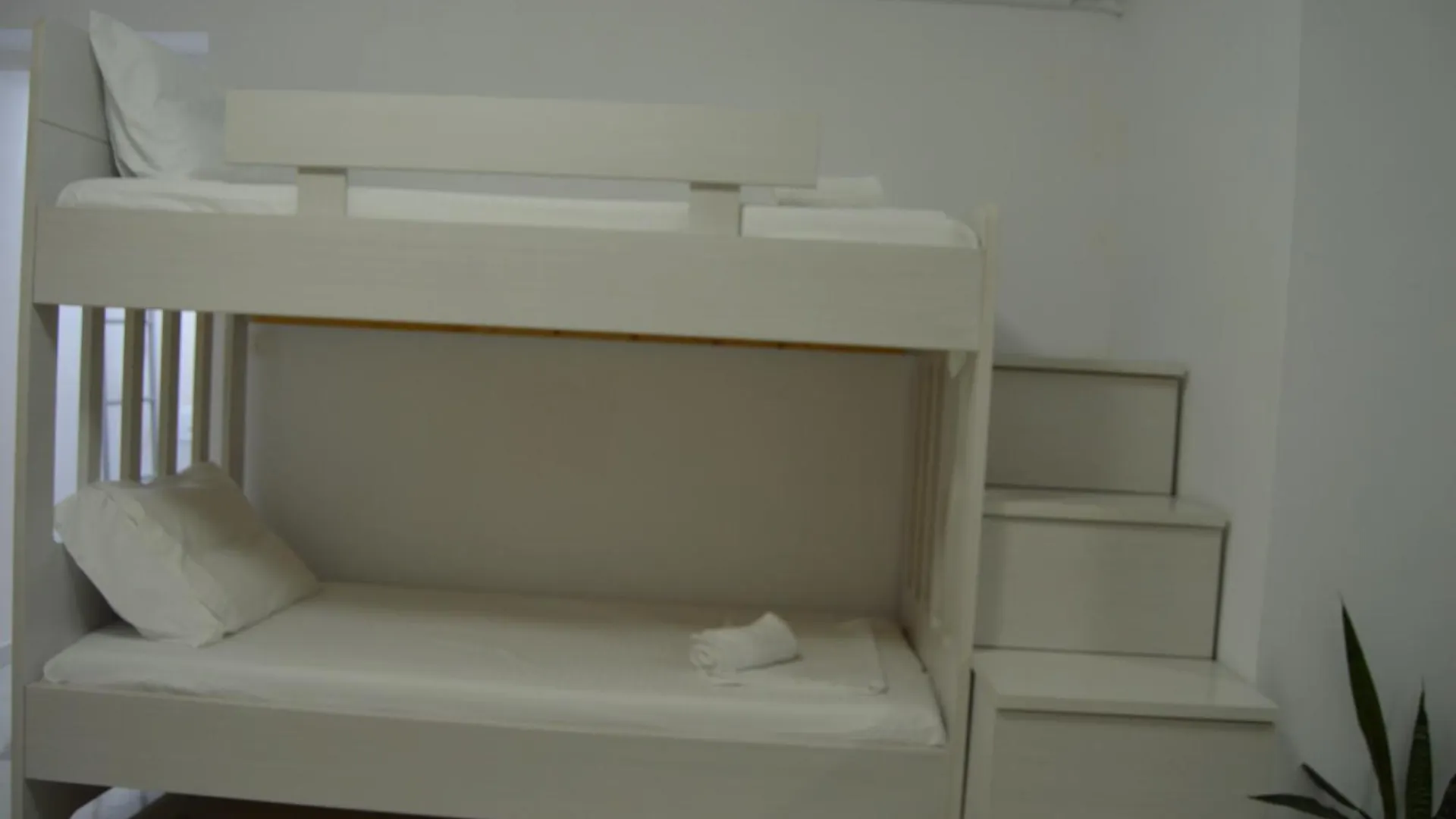 Keli Rooms Sarande Apartment