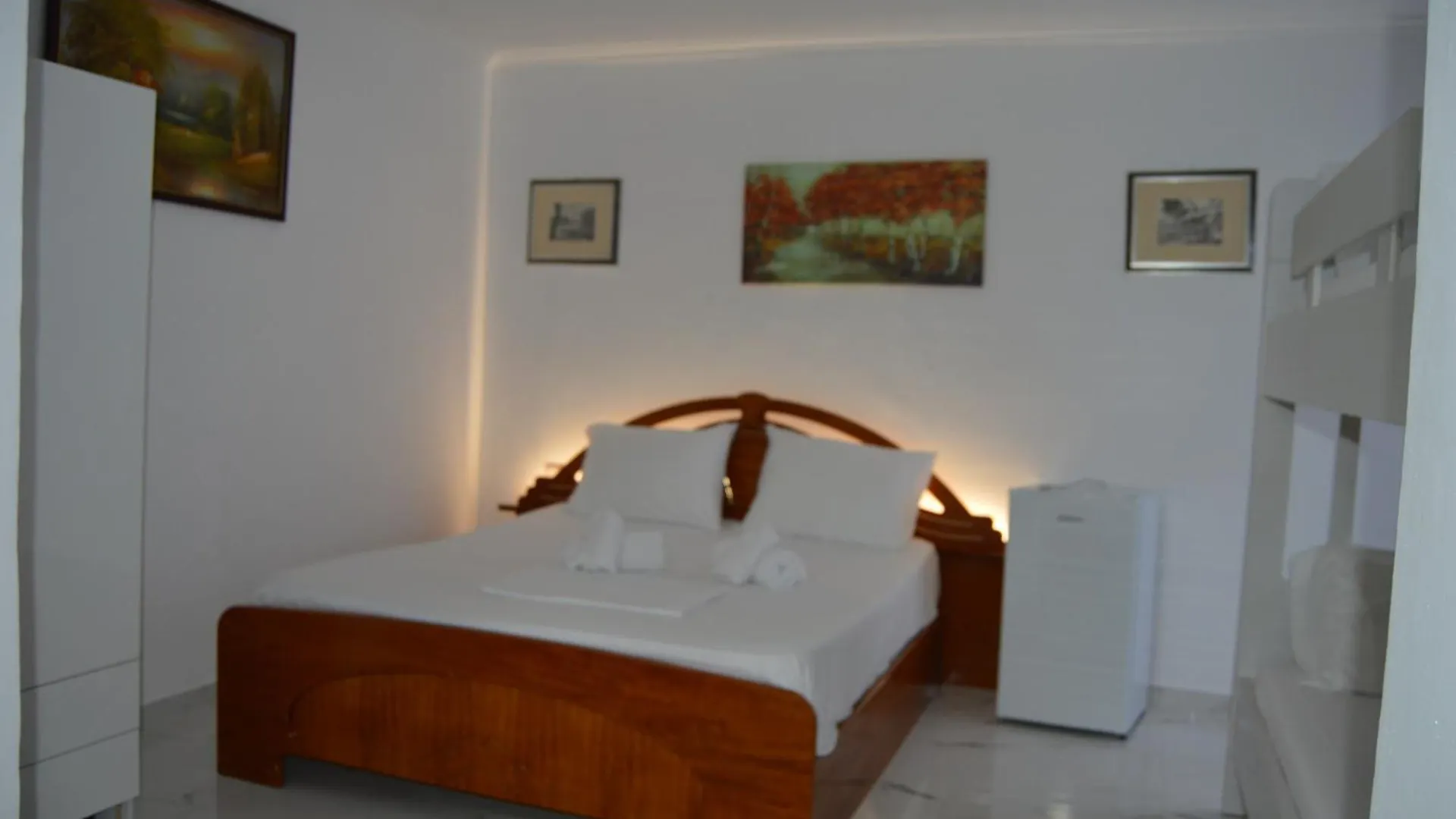 Keli Rooms Sarande Apartment
