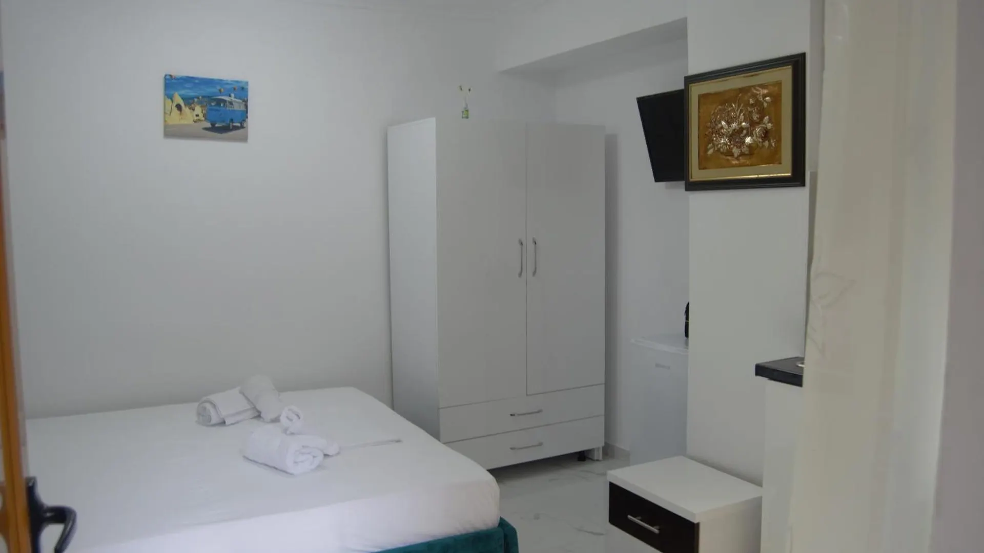 Keli Rooms Sarande Apartment