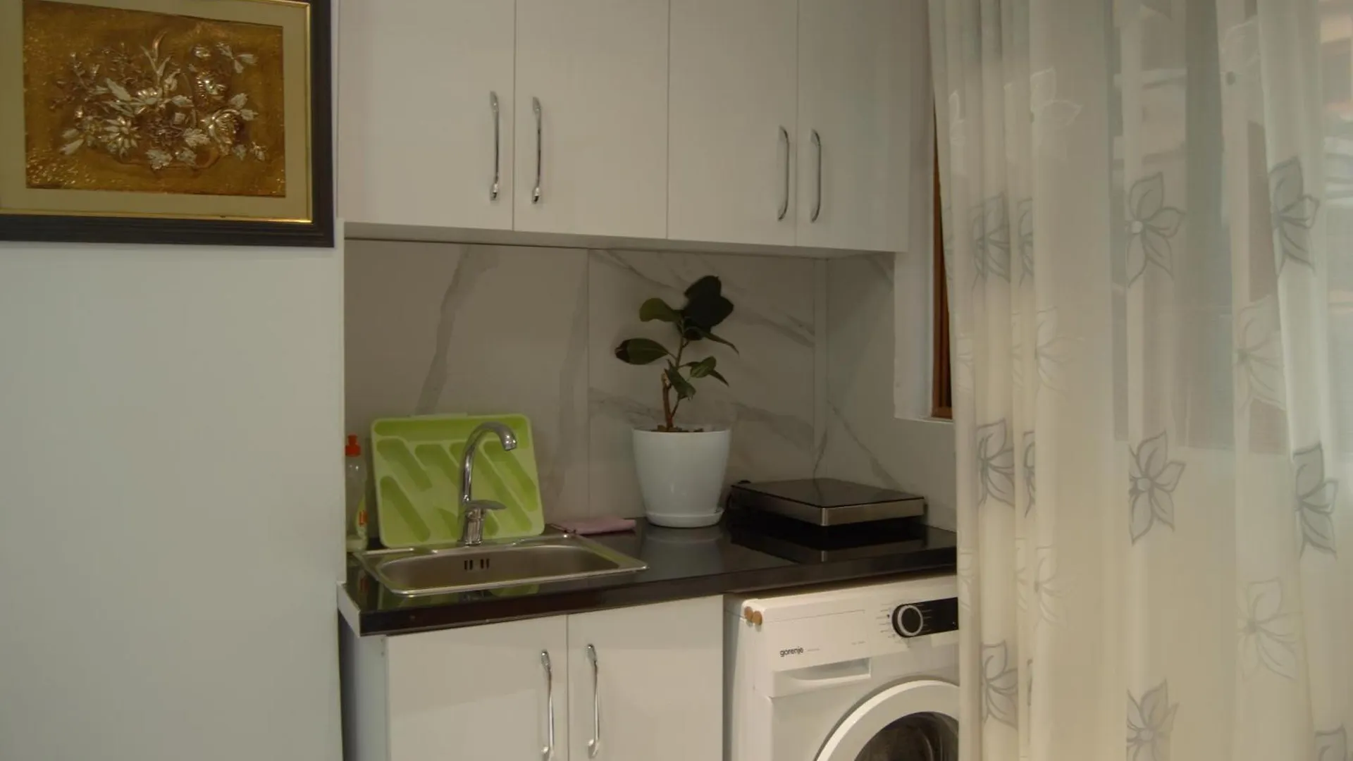 Keli Rooms Sarande Apartment